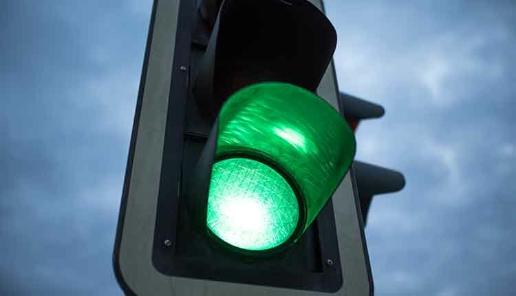 green traffic light